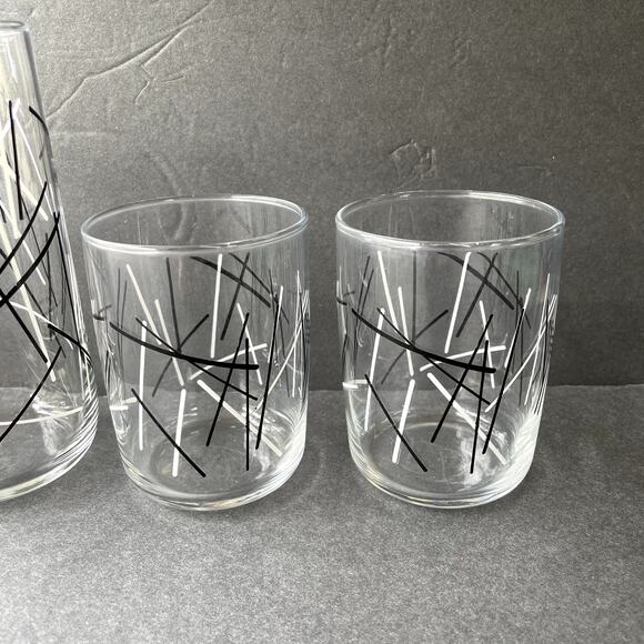 Set of 4 Vintage Libbey Glasses 2 Small 2 Tall Black White Abstract - Picture 4 of 9